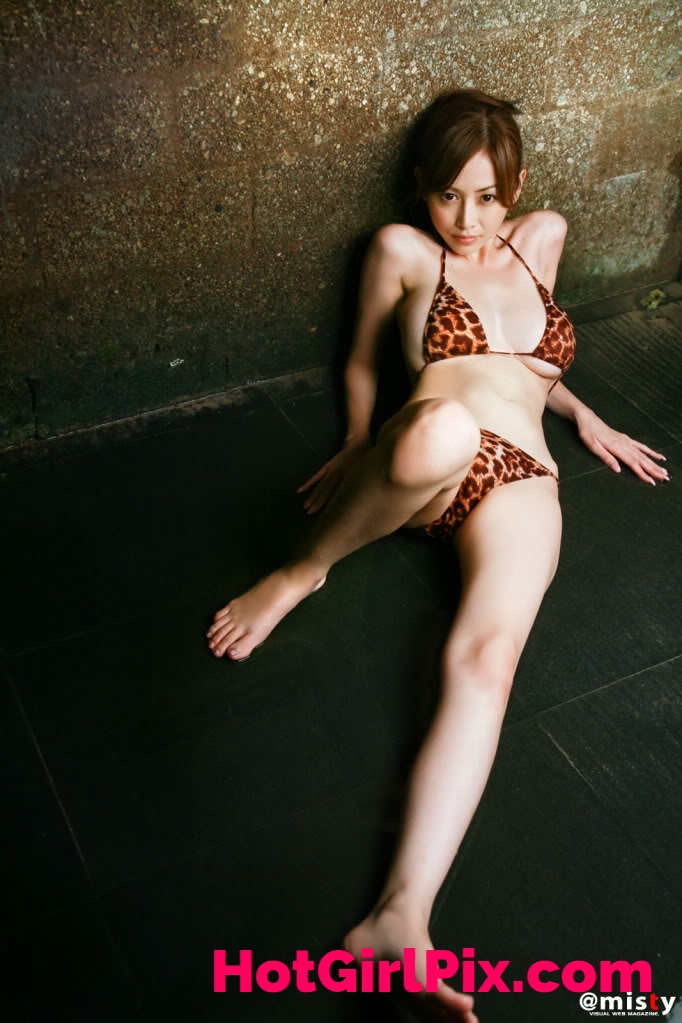 Anri Sugihara - Hot Japanese gravure idol