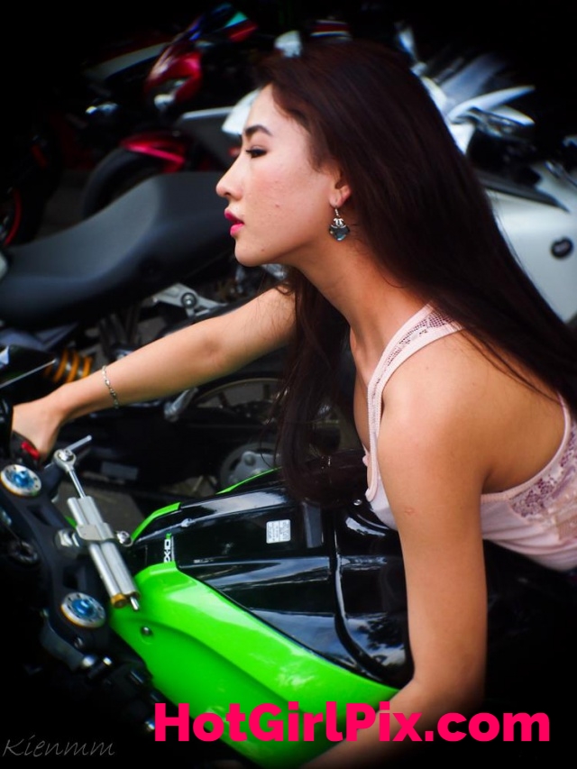 DJ Oxy sporty with motorbikes and cars