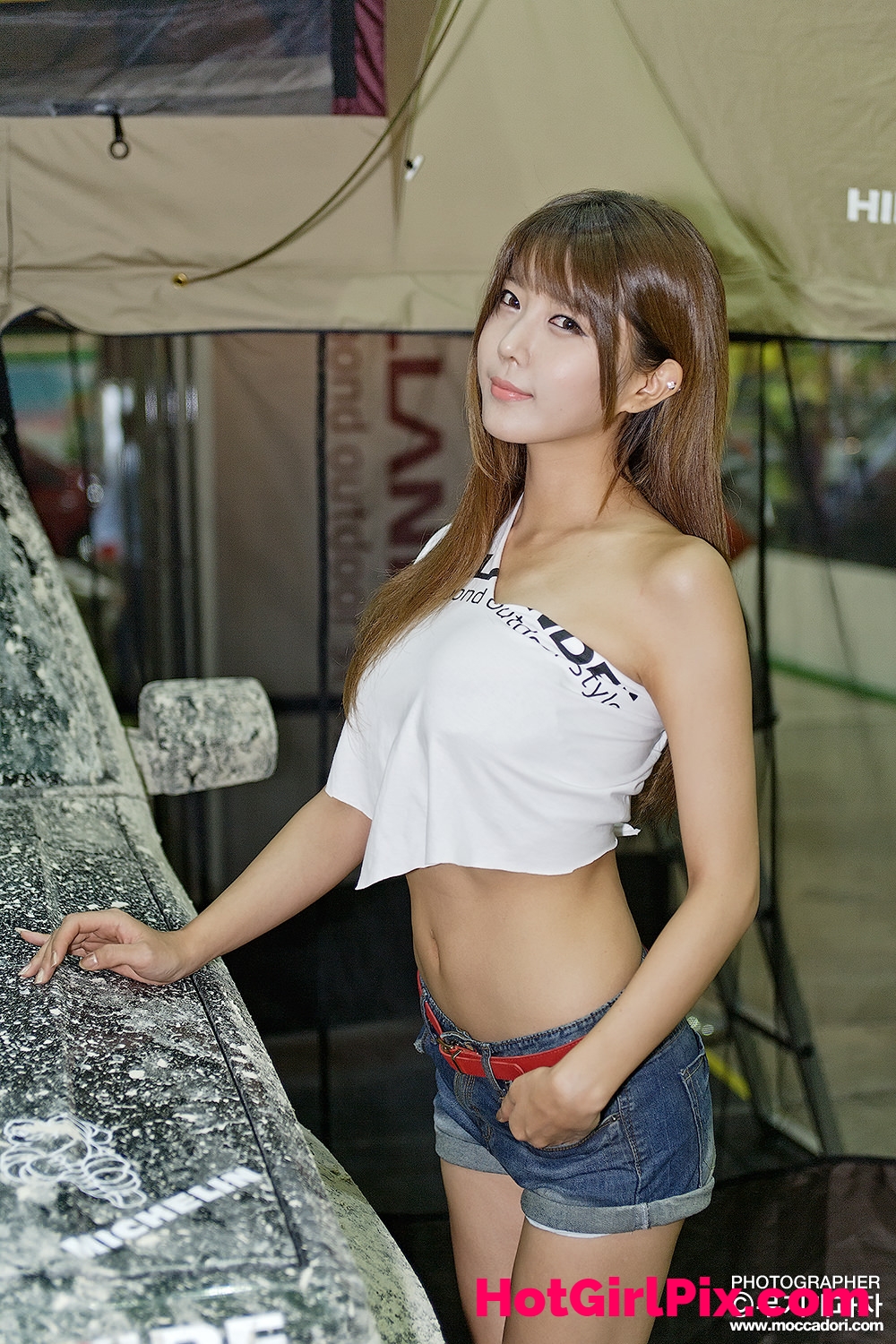 Heo Yoon Mi at Korea Autocamping Show 2012