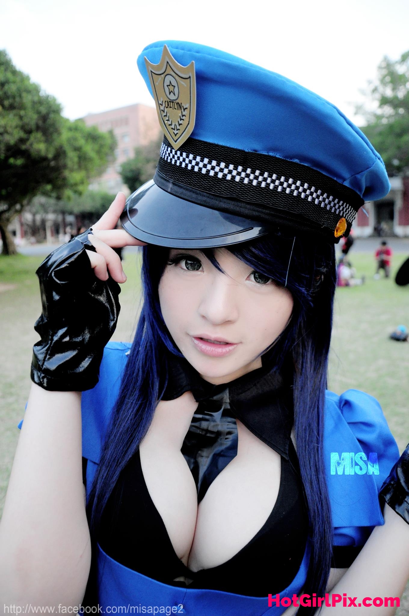 MISA in Caitlyn (League of Legends) cosplay