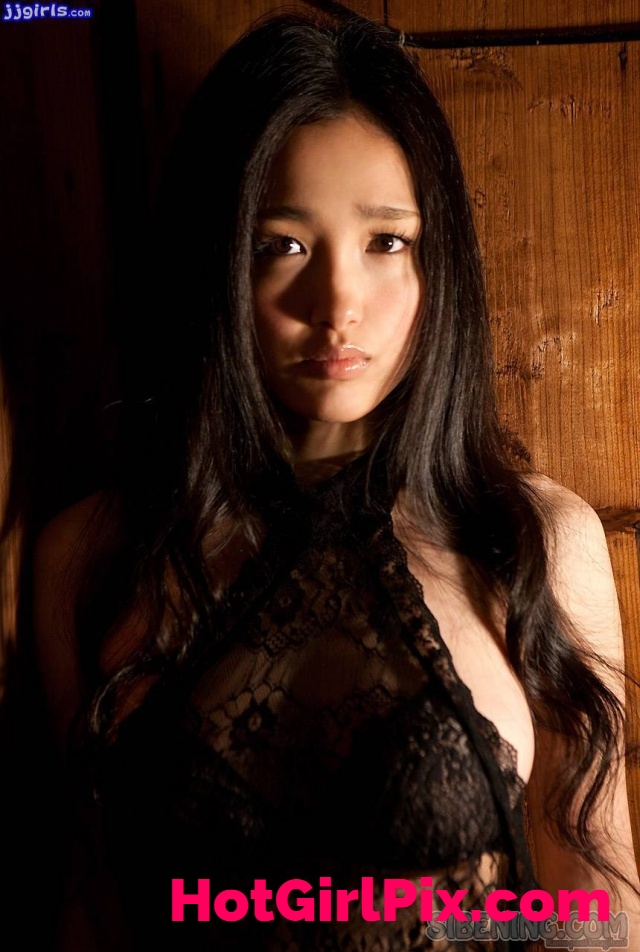 Reon Kadena - Georgeous Japanese model