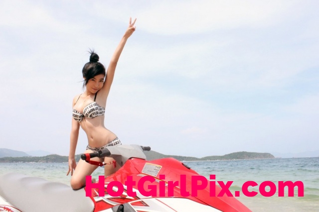 Elly Tran in Thailand