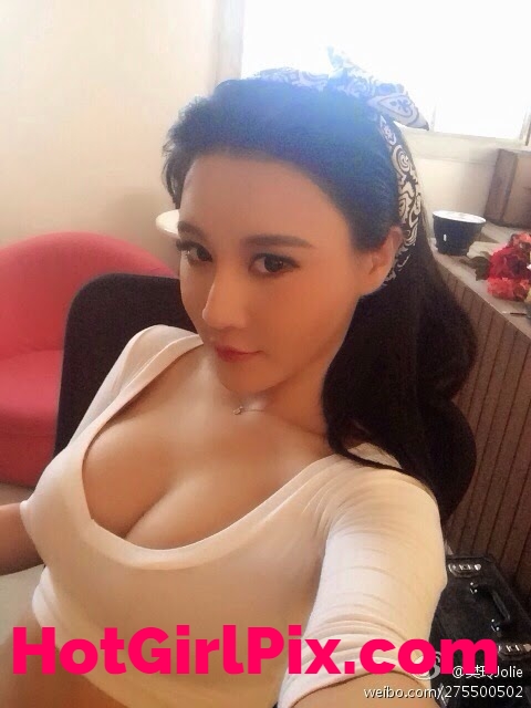 Fan Ling (Jolie) - Stunning Chinese girl from Beijing