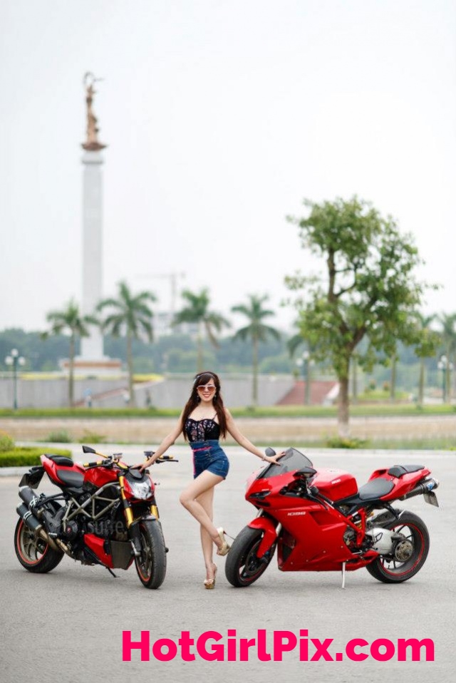 Mai Tho with motobikes