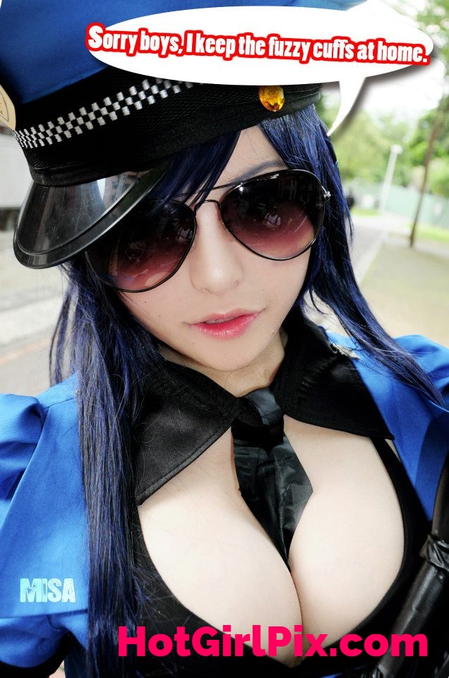 MISA in Caitlyn (League of Legends) cosplay