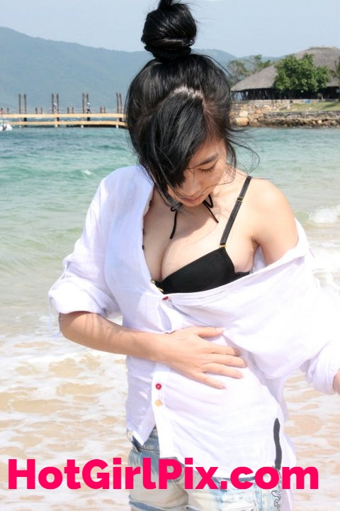 Elly Tran in Thailand