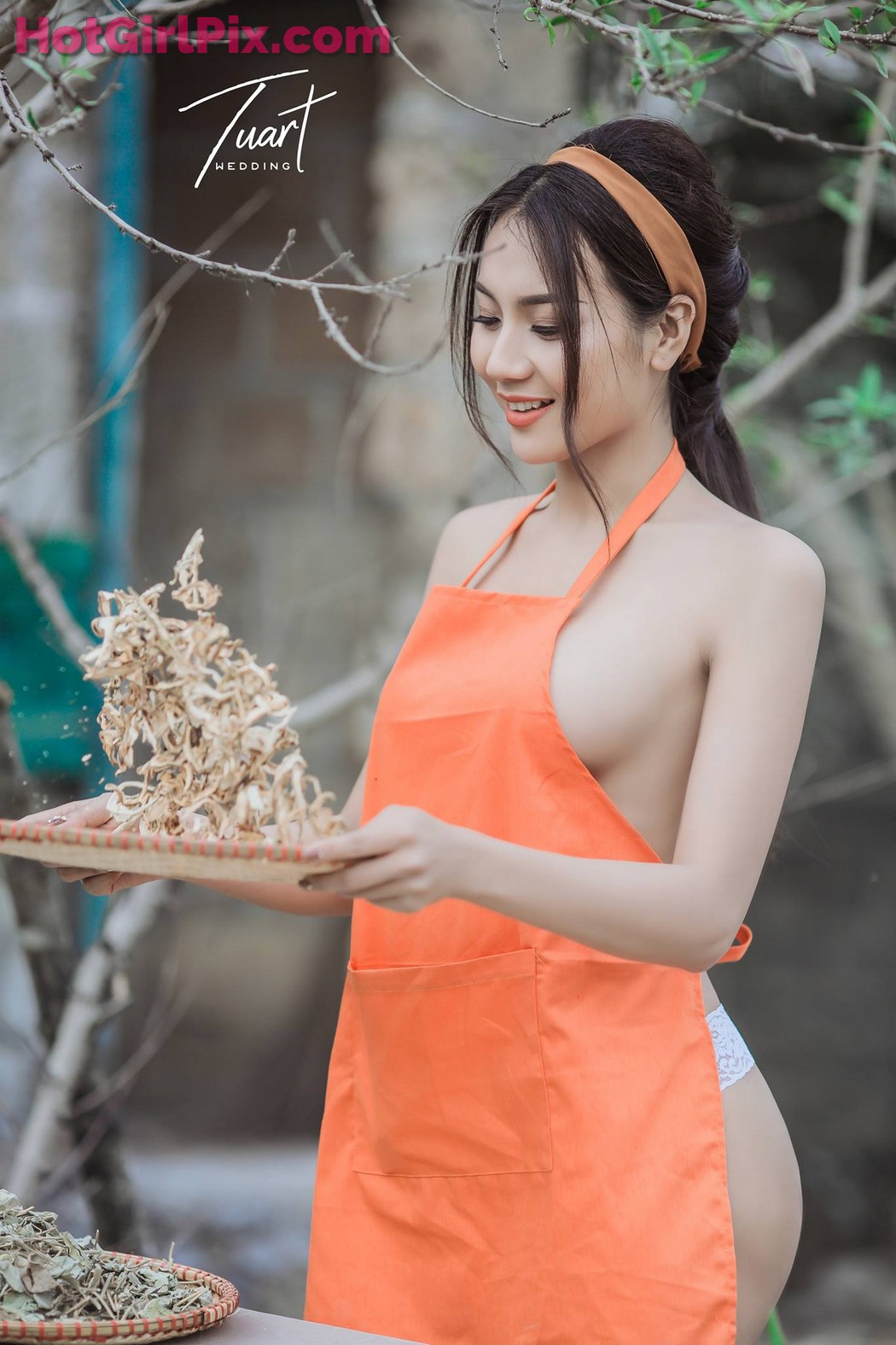 "Tuyệt Tình Cốc" - Hot Vietnamese art photo album