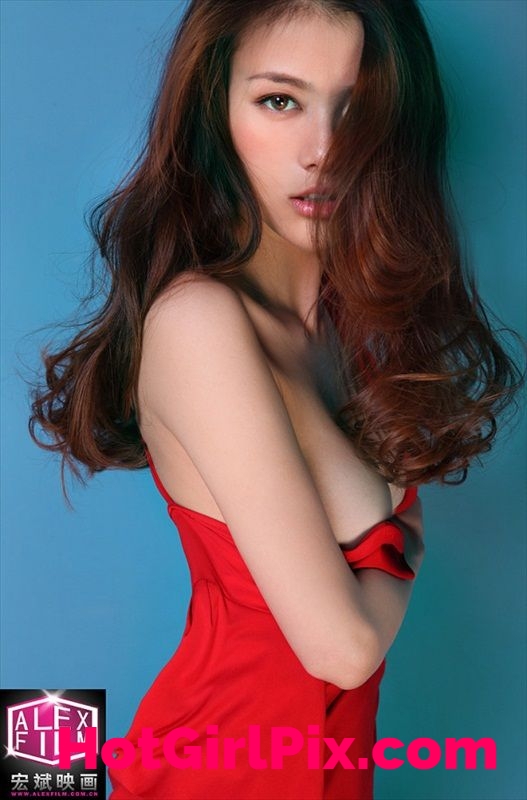 Li Sha Sha - Extreme hot lady in red