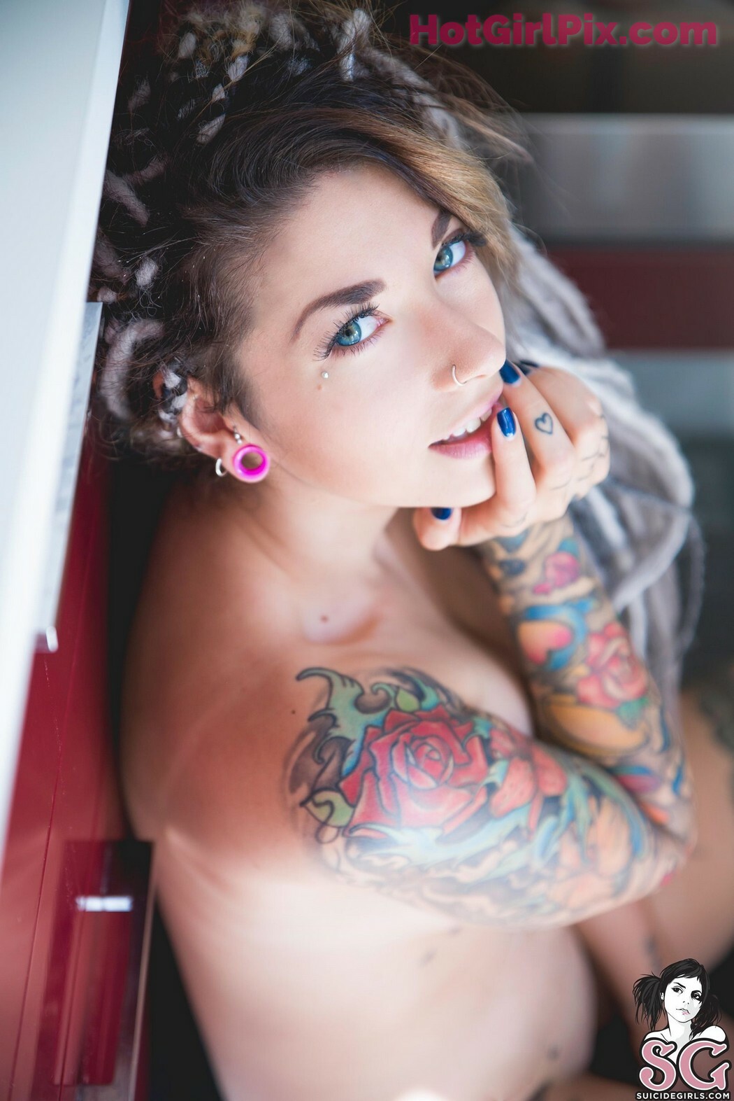 [Suicide Girls] Alerose - Maneki Neko Smile