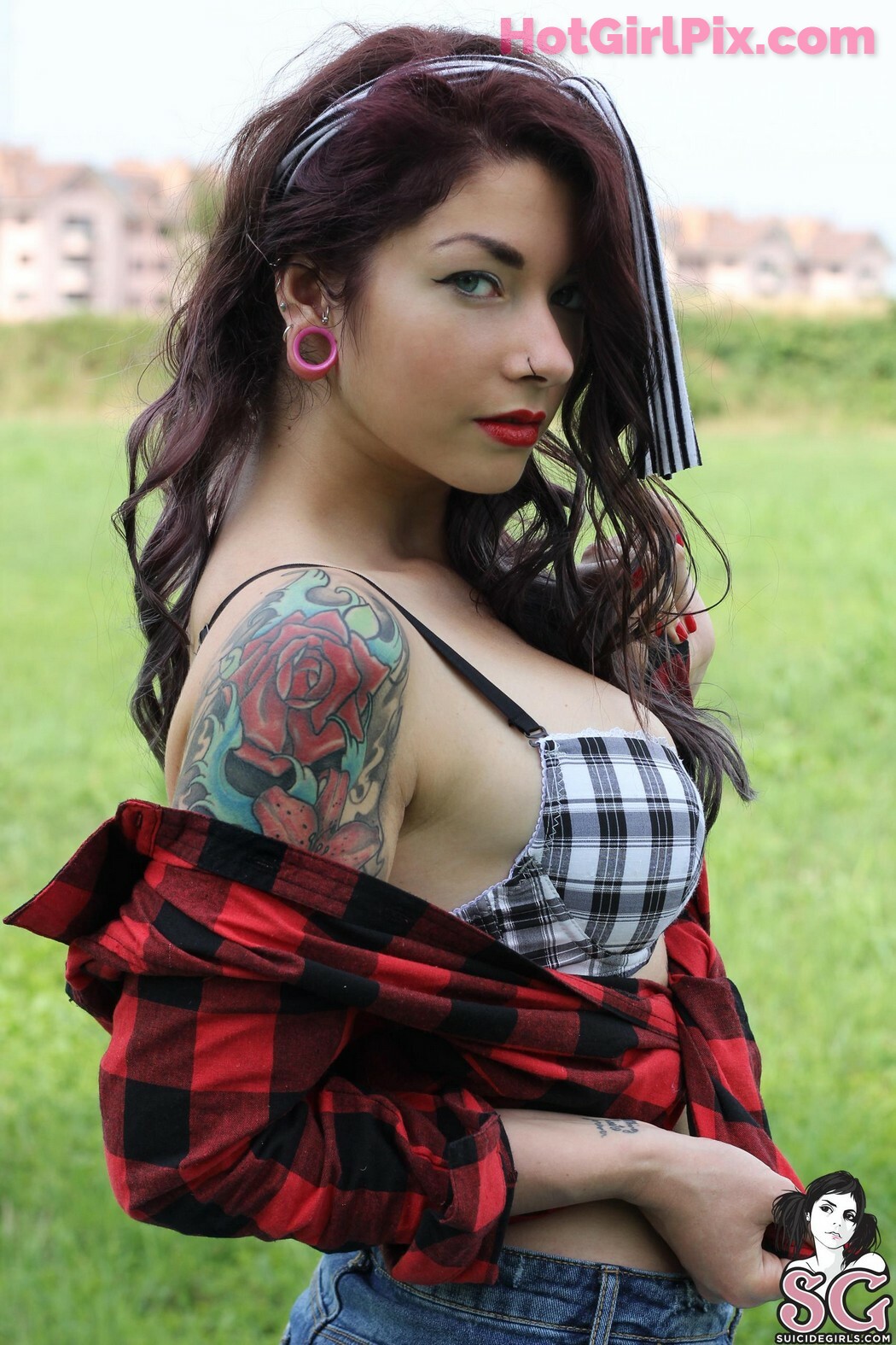 [Suicide Girls] Alerosebunny - 50's In Delight