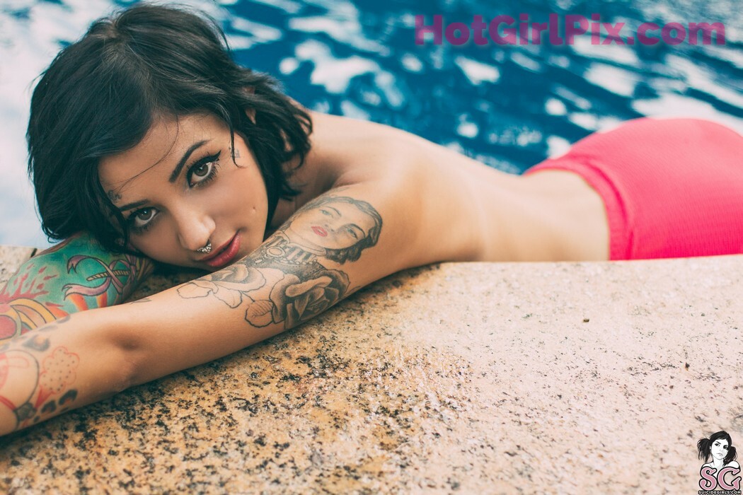 [Suicide Girls] Anabuhr - Last Summer Dip