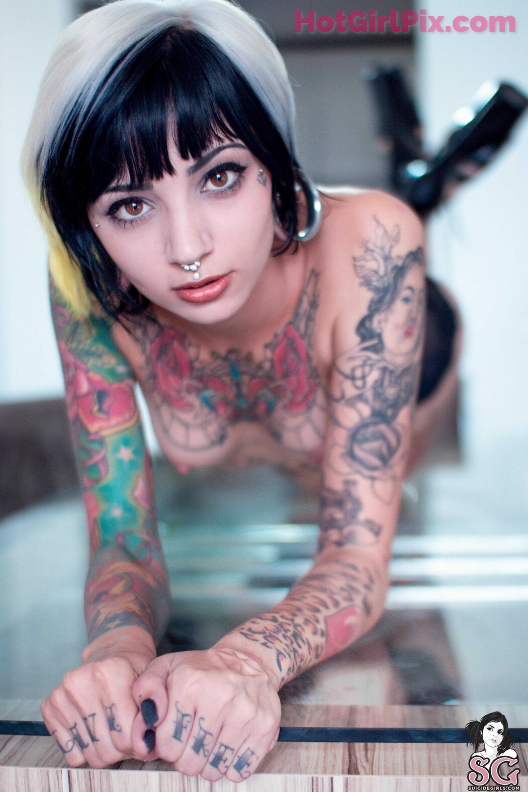 [Suicide Girls] Anabuhr - Black Rain