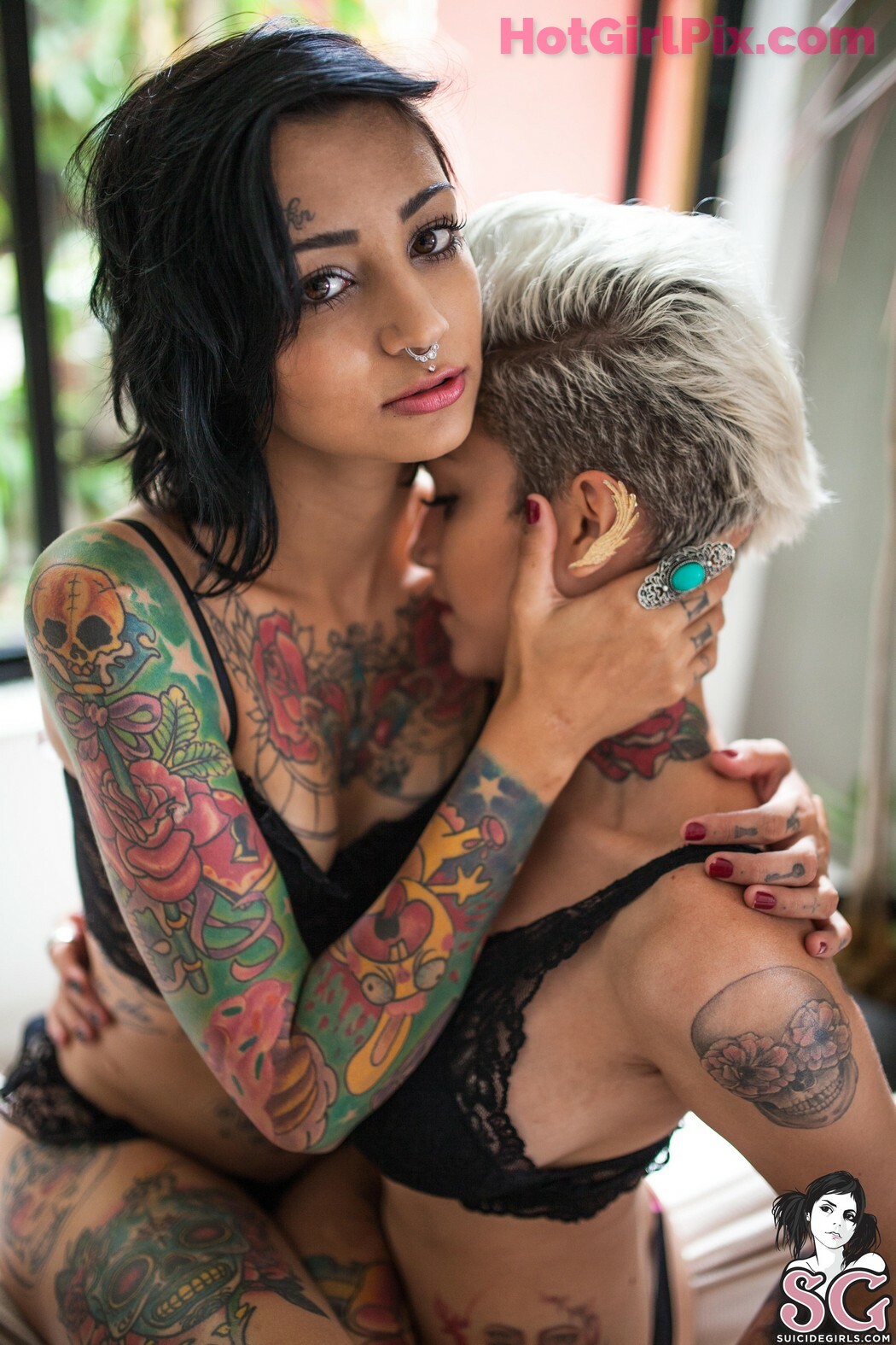 [Suicide Girls] Sab & Anabuhr - Duas