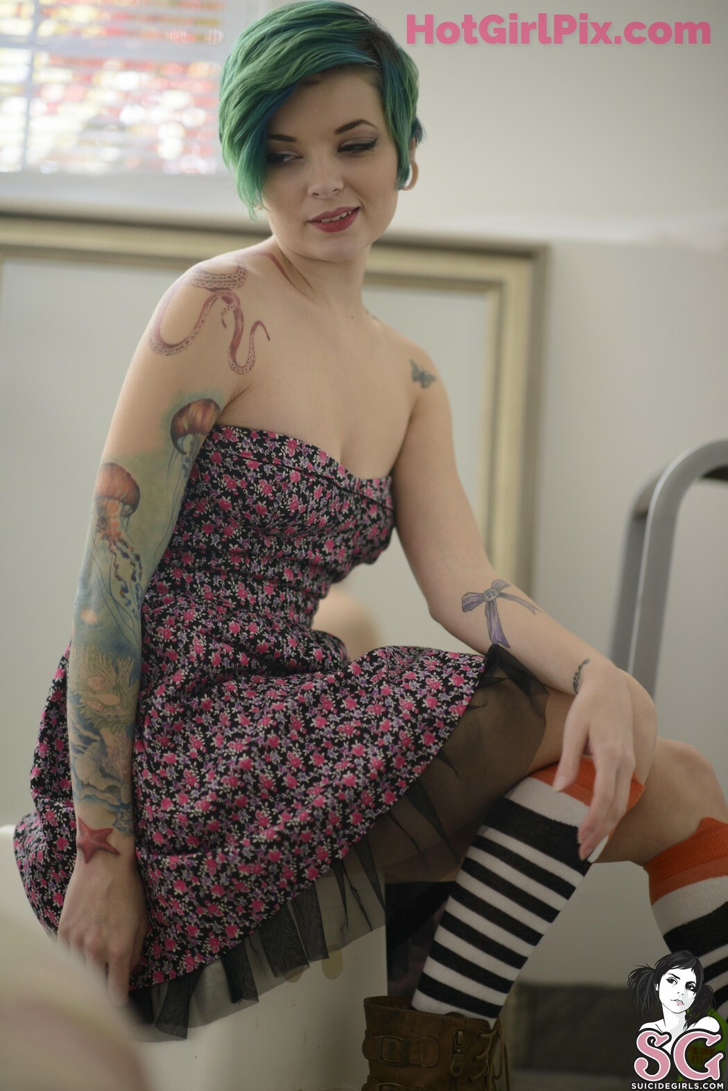 [Suicide Girls] Arriane - Fox Socks