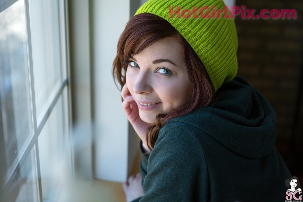 [Suicide Girls] Arriane - Knit Green Cap