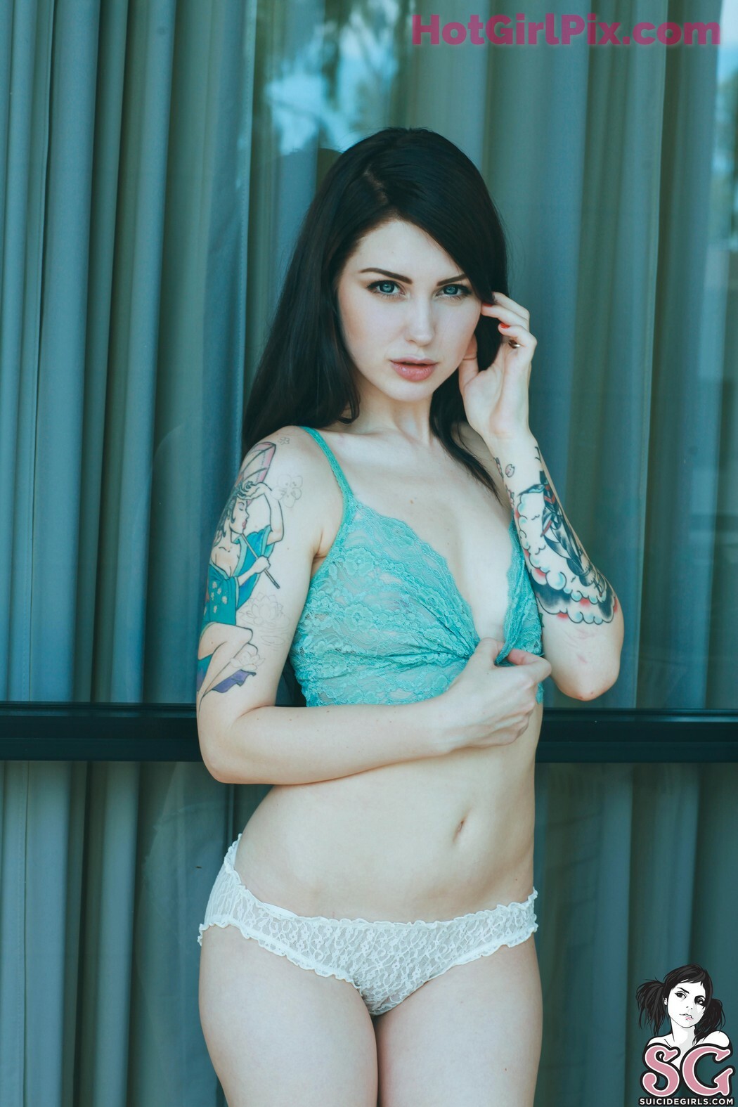 [Suicide Girls] Arwen - Dame Tu Alma