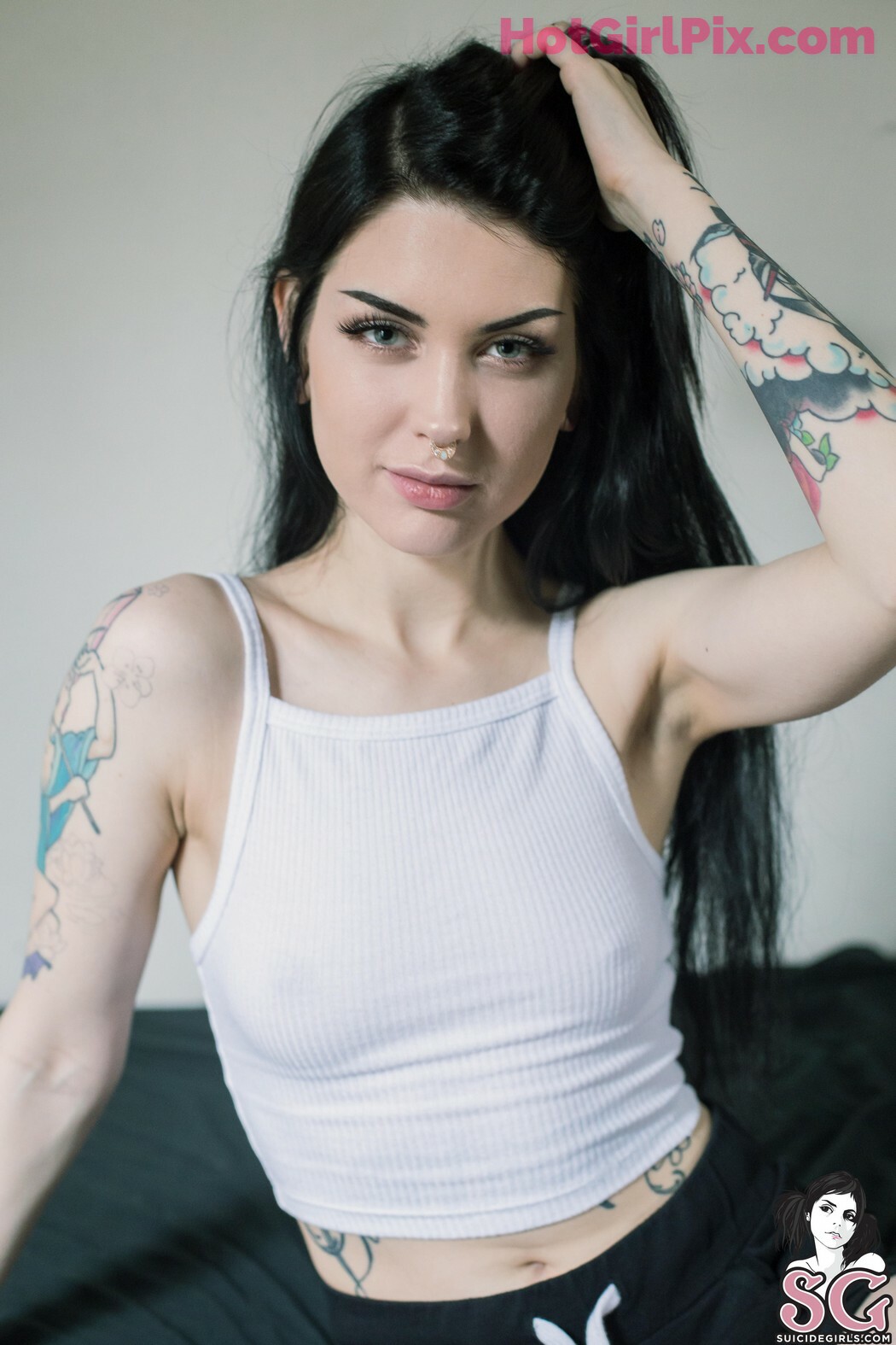 [Suicide Girls] Arwen - 8mm