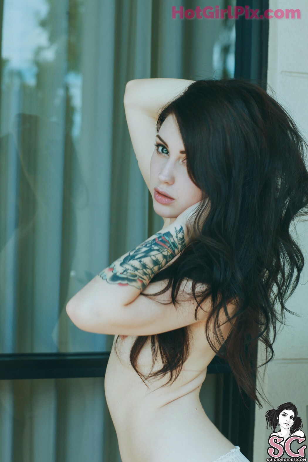 [Suicide Girls] Arwen - Dame Tu Alma