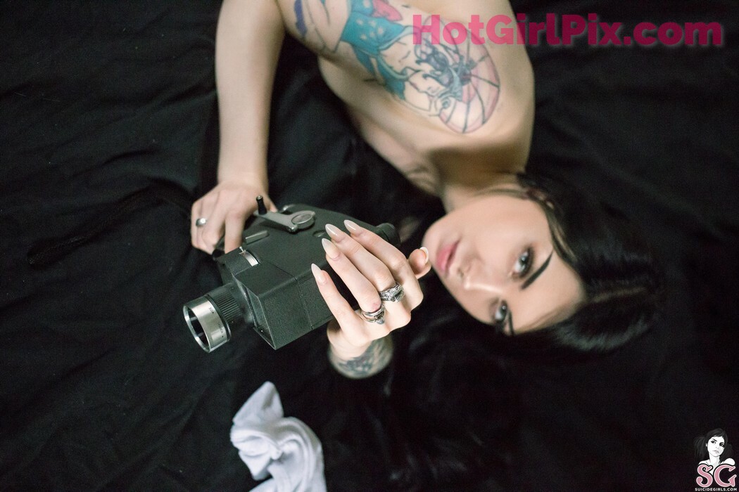 [Suicide Girls] Arwen - 8mm