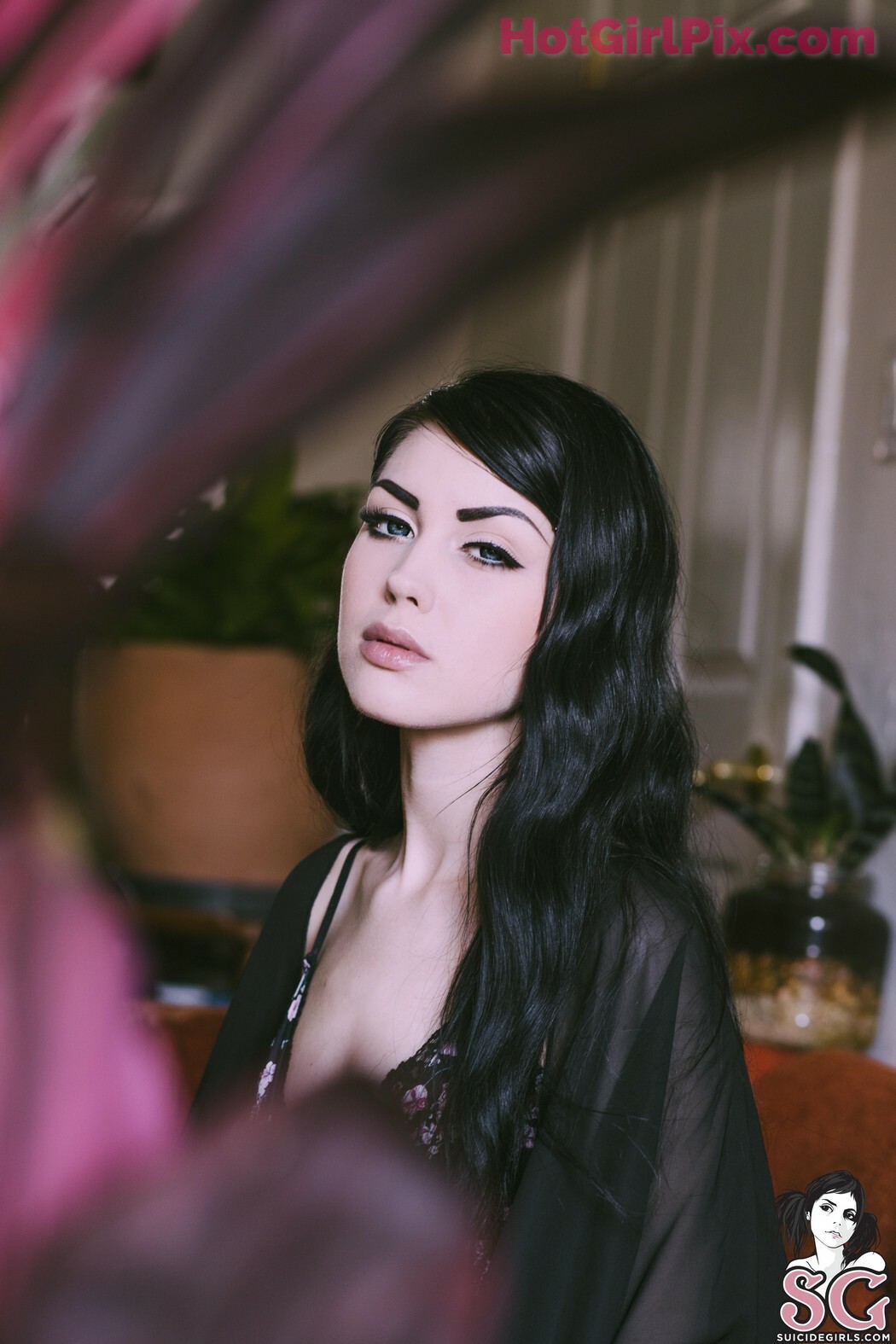 [Suicide Girls] Arwen - Lush