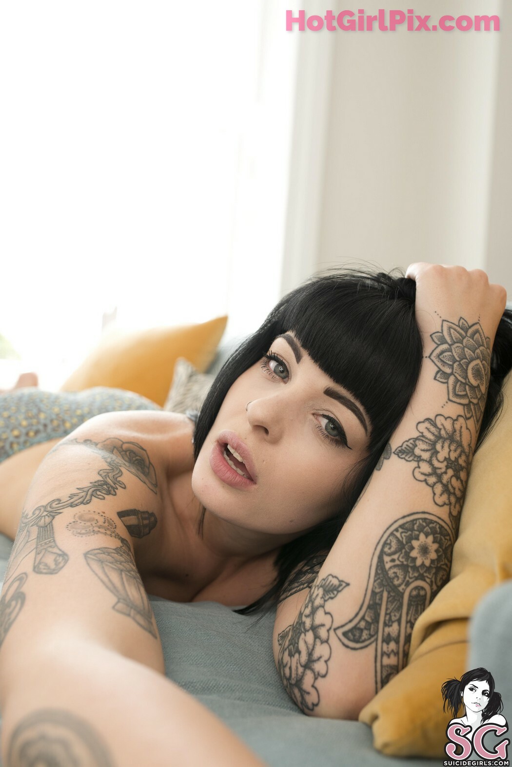 [Suicide Girls] Beckah - Chasing Rainbows