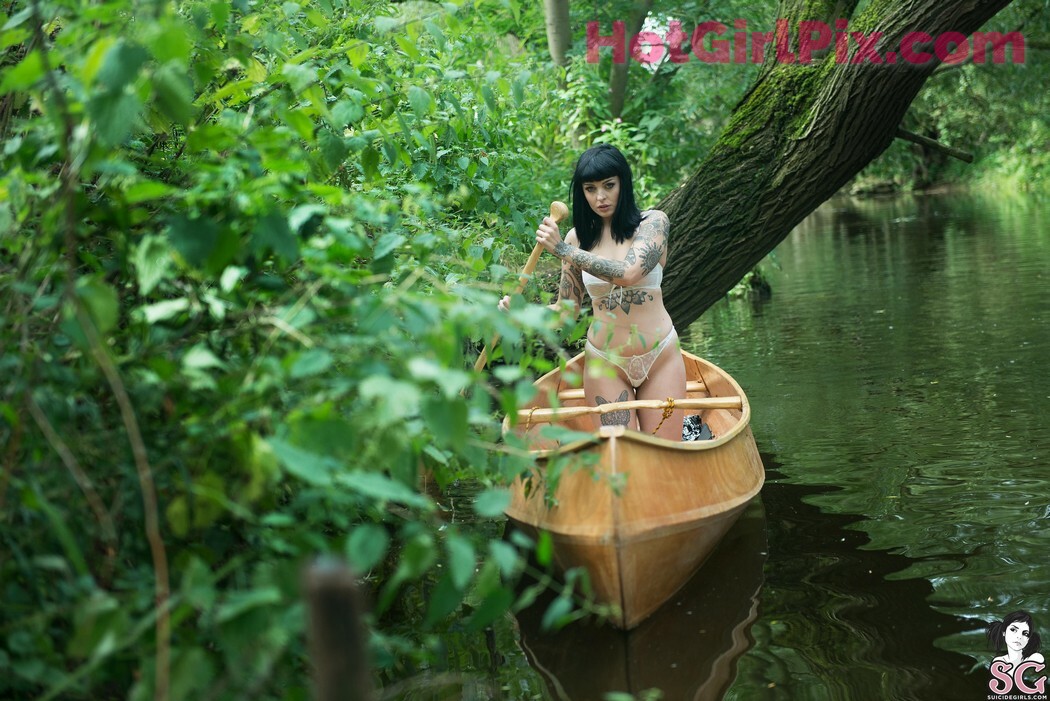 [Suicide Girls] Beckah - Just Around the River Bend