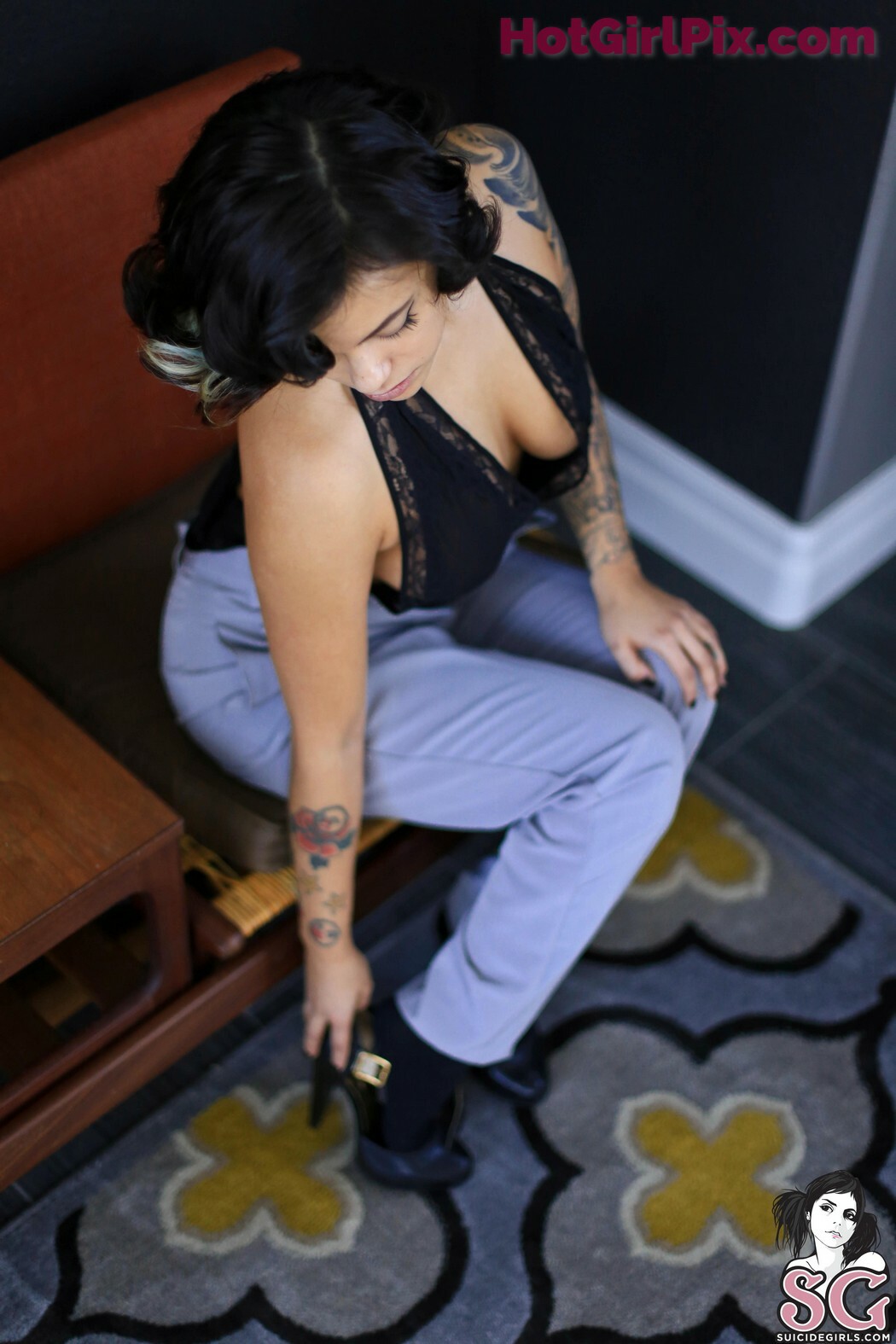 [Suicide Girls] Bixton - 'I have to see a man about a dog'