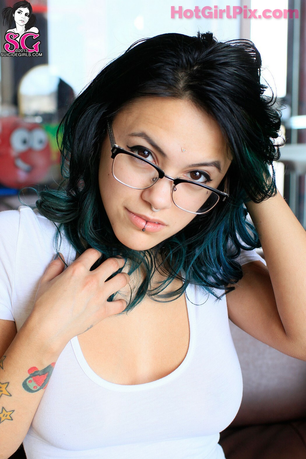 [Suicide Girls] Bixton - Lounge