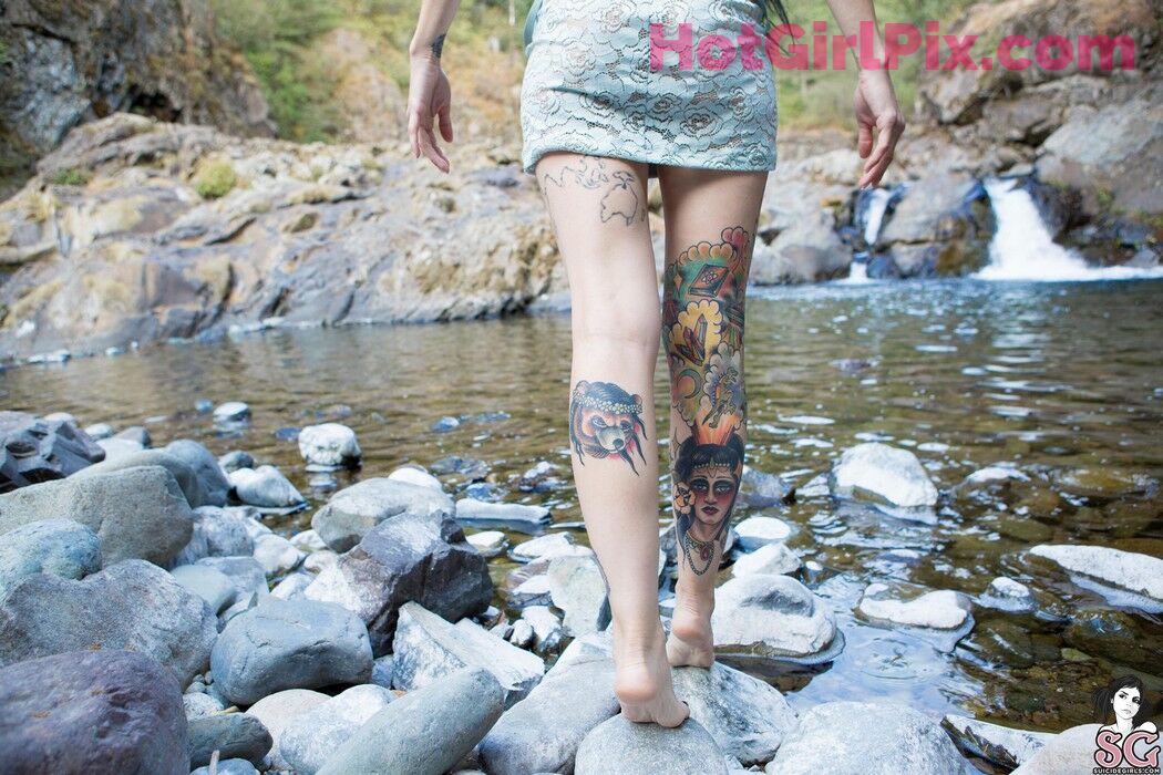 [Suicide Girls] Bully - River Bed