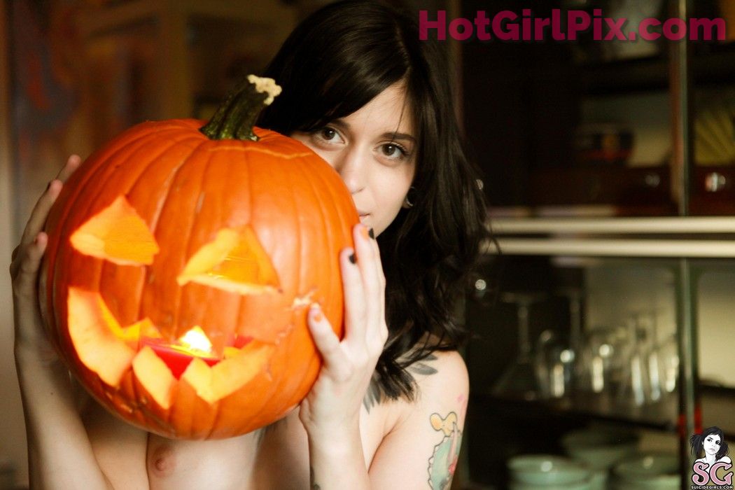 [Suicide Girls] Casanova - Samhain