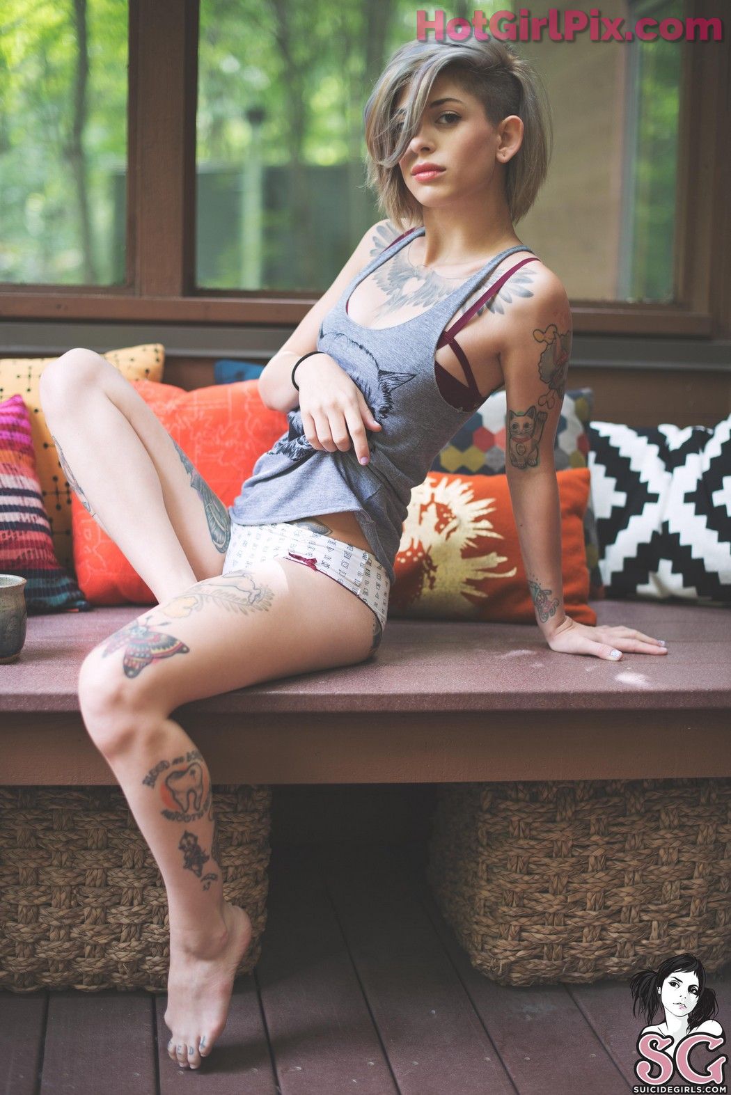 [Suicide Girls] Casanova - Topless Treehouse