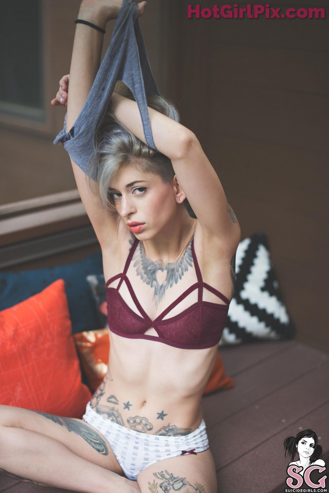 [Suicide Girls] Casanova - Topless Treehouse