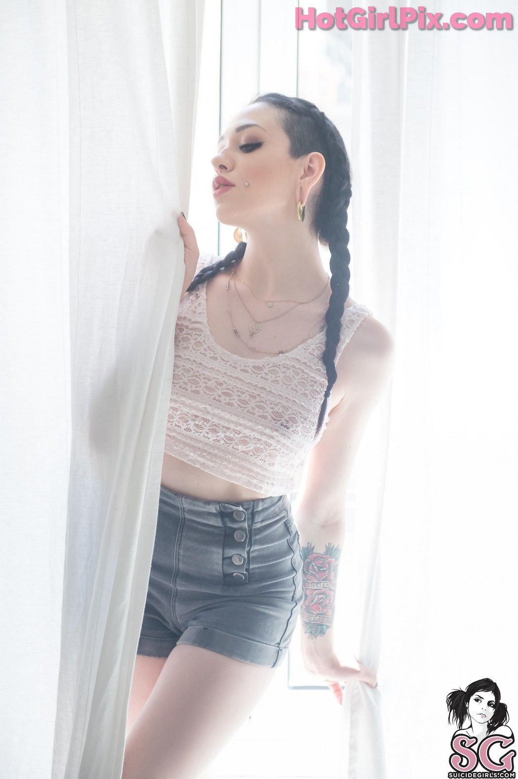 [Suicide Girls] Cecylia - Beam