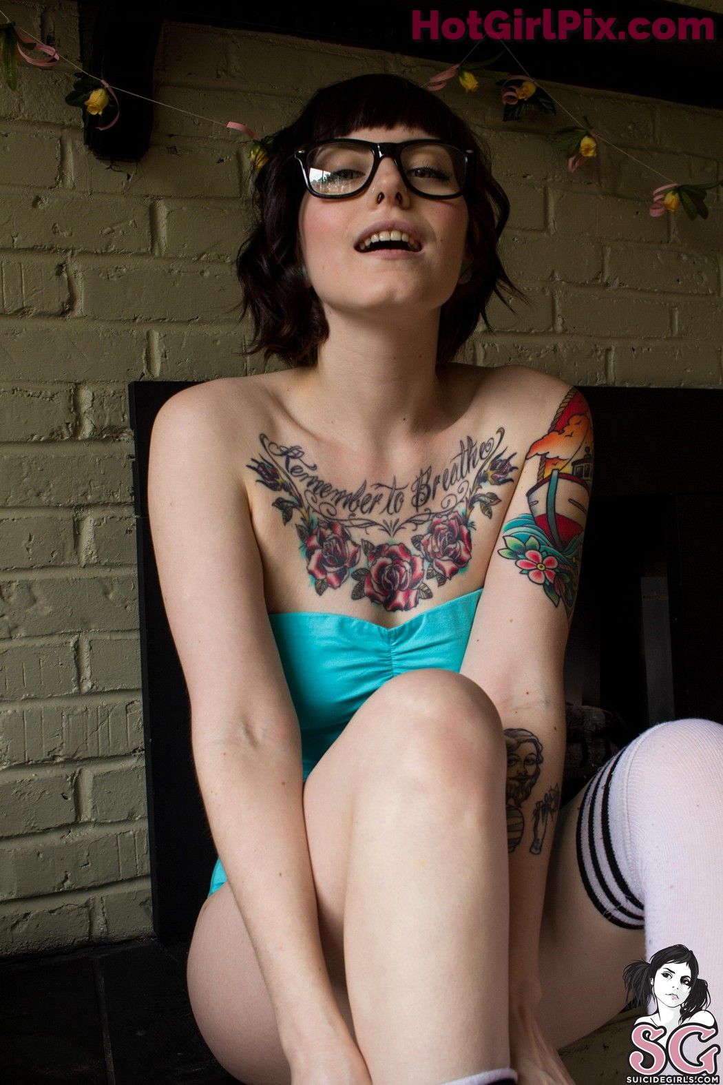 [Suicide Girls] Ceres - On the blue side