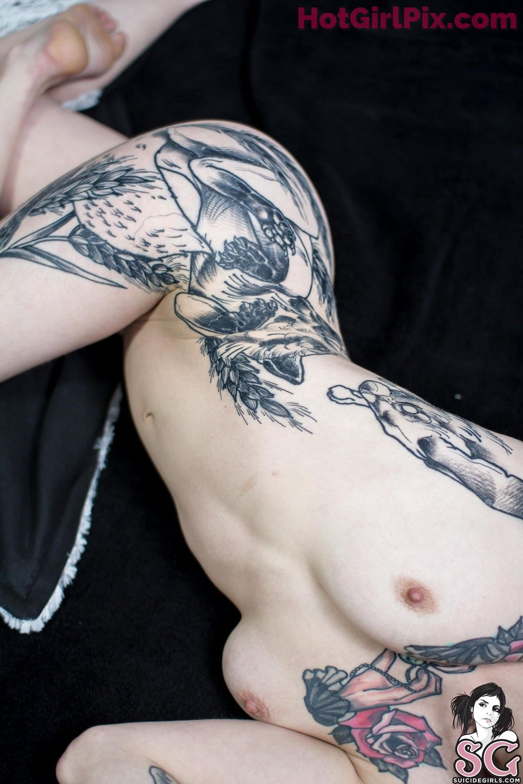 [Suicide Girls] Clem - Lost in Wonderland