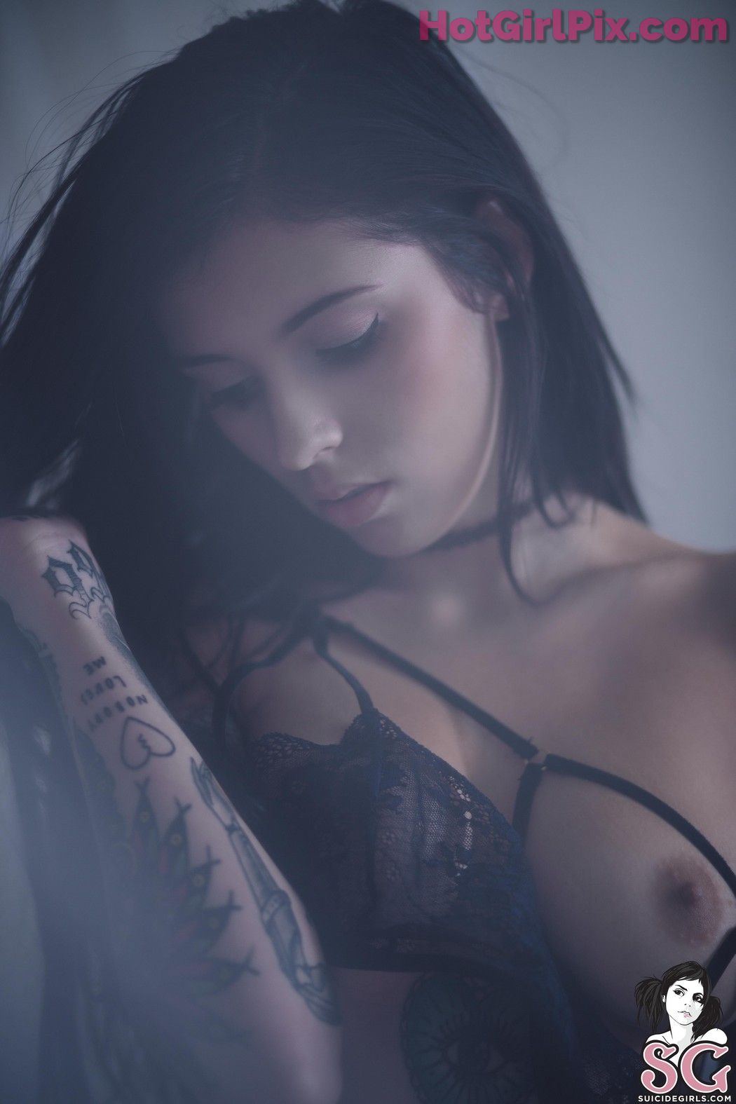 [Suicide Girls] Coralinne - La petite mort