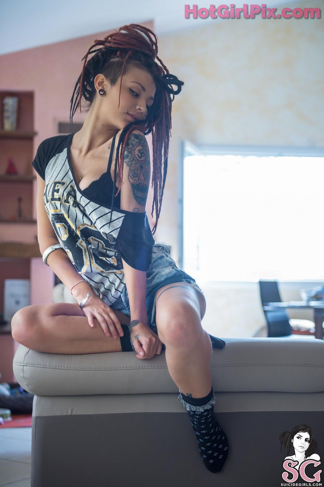 [Suicide Girls] Fishball - Heroes88