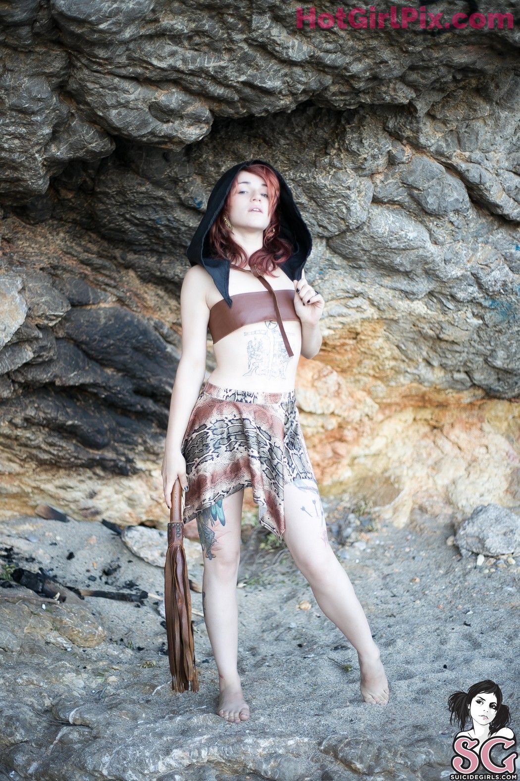 [Suicide Girls] Frenia - SEA CAVE