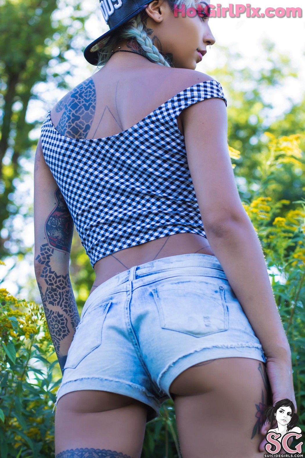 [Suicide Girls] Fishball - Lady Flower