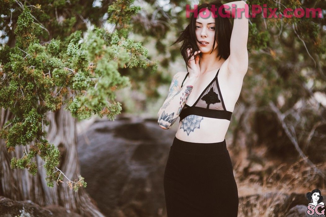 [Suicide Girls] Feryn - Raven