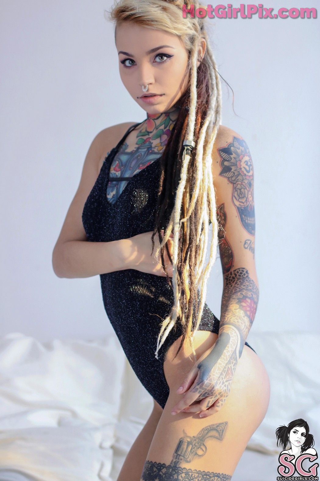 [Suicide Girls] Fishball - White Nymph