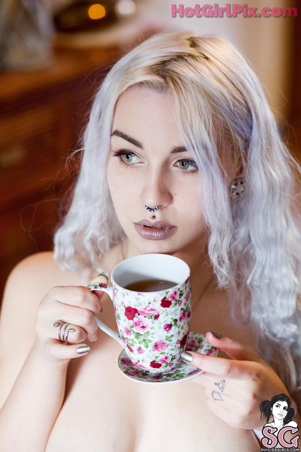 [Suicide Girls] Eveowl - Cookie Thumper