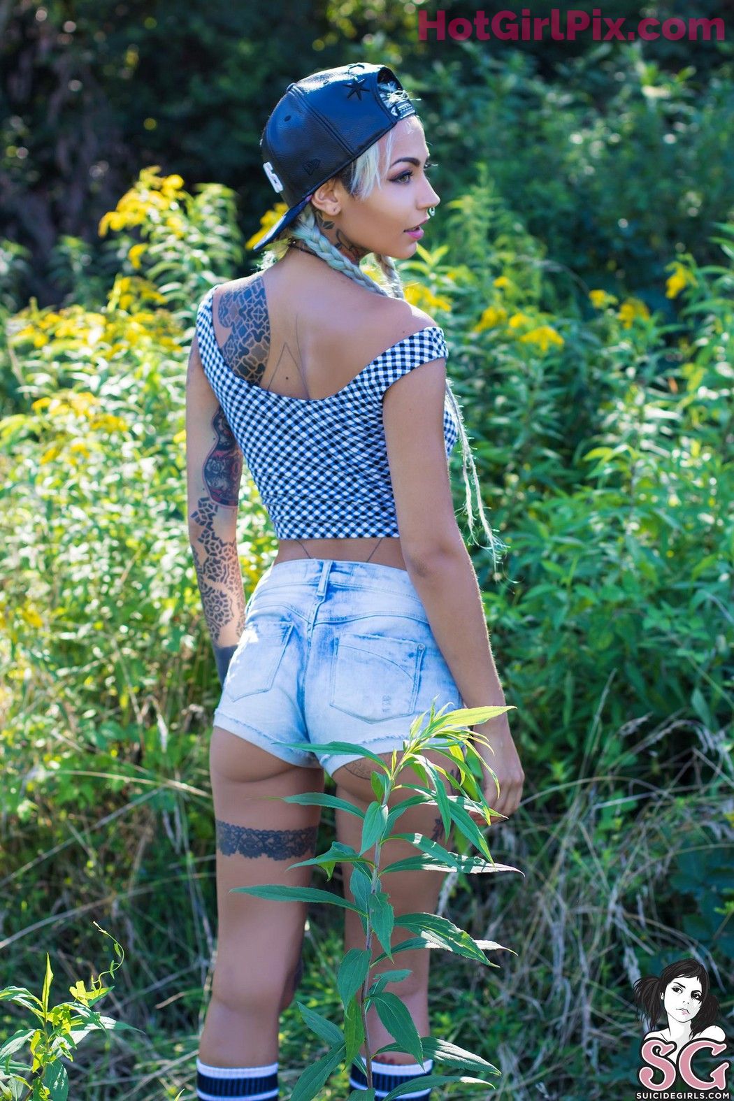 [Suicide Girls] Fishball - Lady Flower