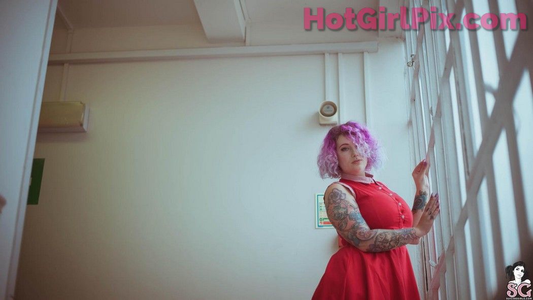 [Suicide Girls] Galda - Tired Of Waiting