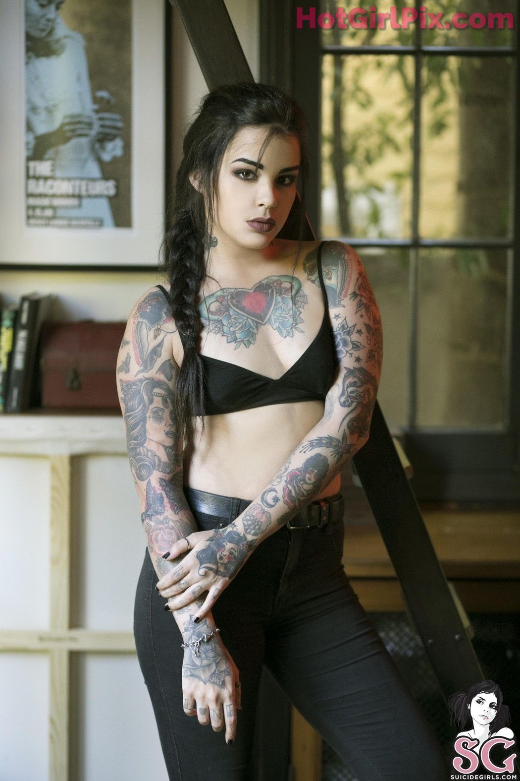 [Suicide Girls] Illusion - Red Wine