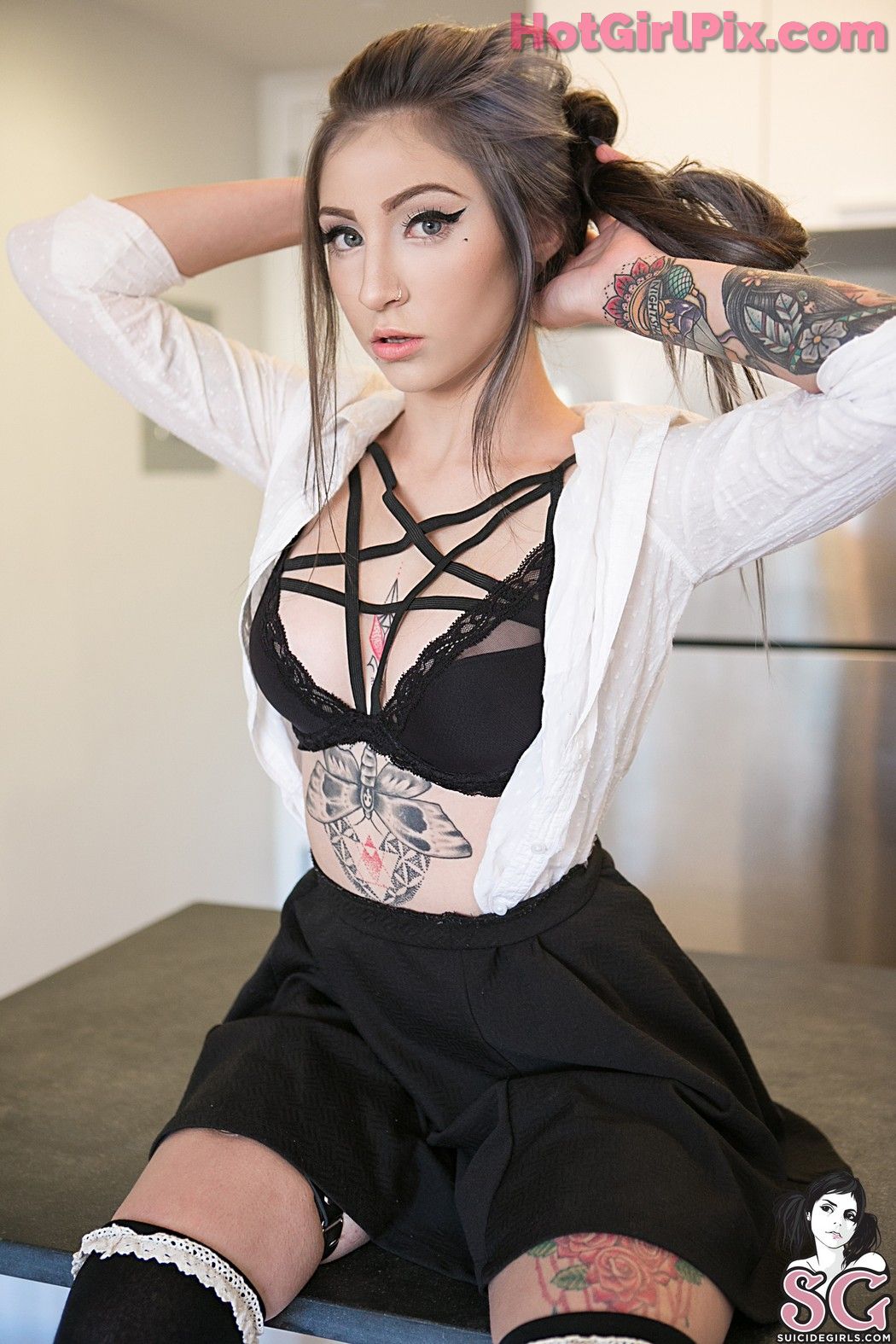 [Suicide Girls] Ivory - Pent Up