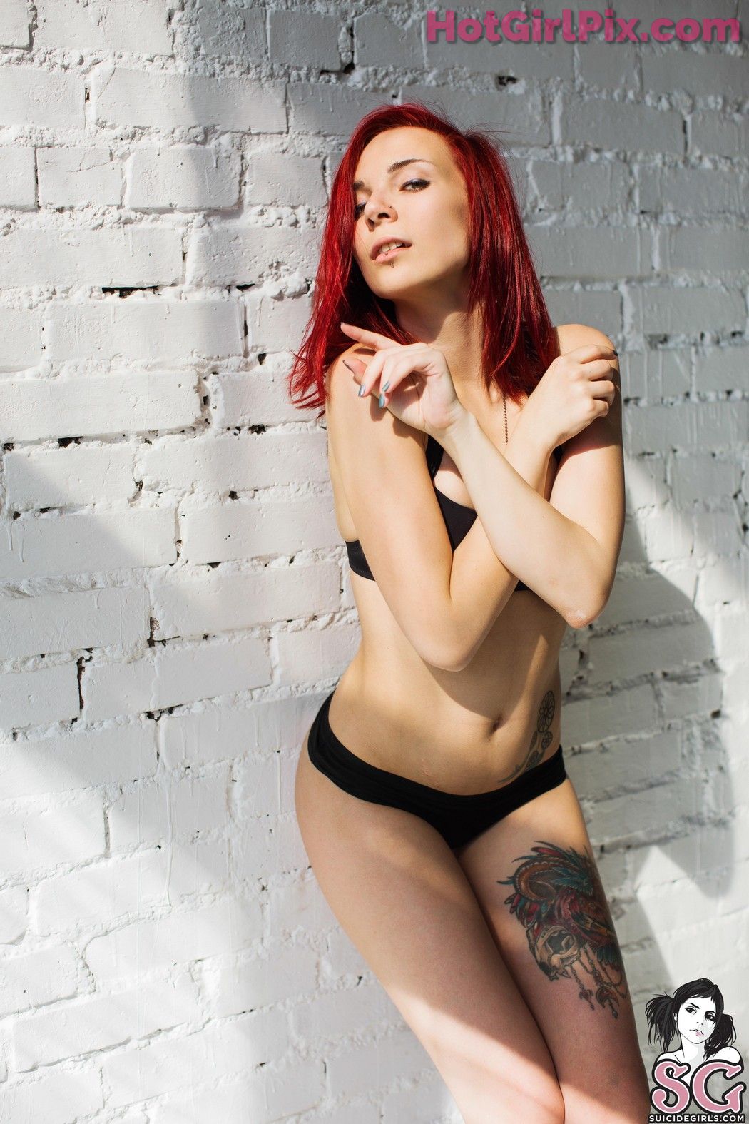 [Suicide Girls] Ivylina - What Suits you Best