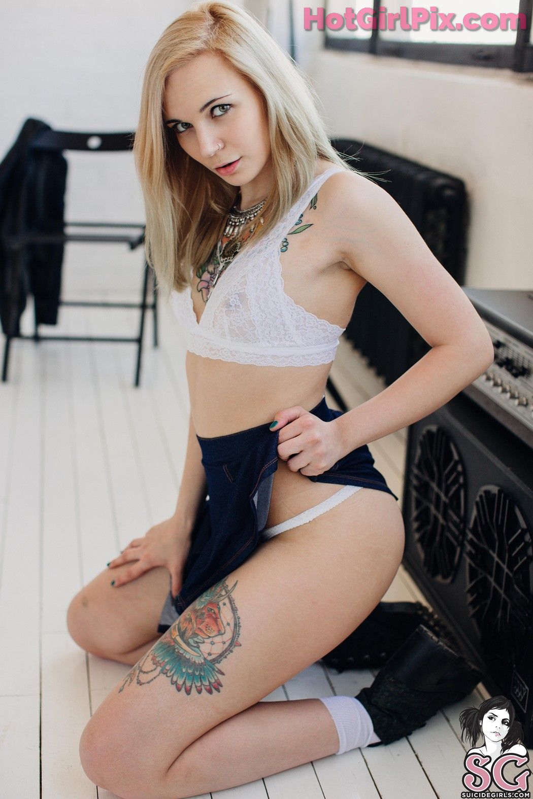 [Suicide Girls] Ivylina - Any Color You Want