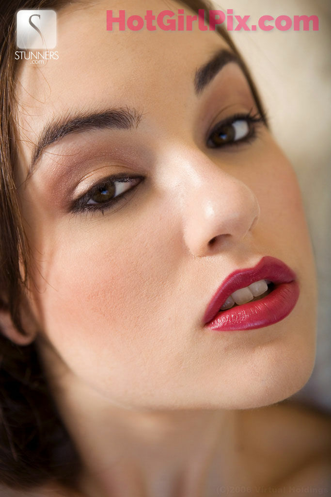 [Stunners] Sasha Grey - Find A Friend