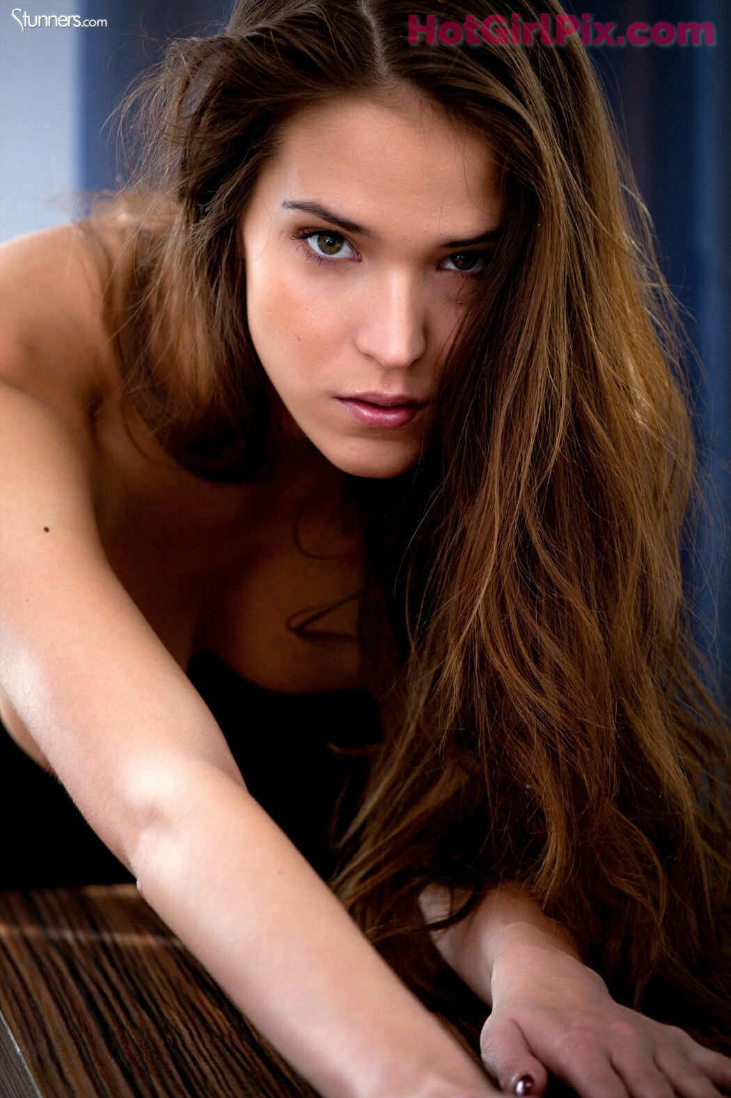 [Stunners] Silvie Delux - Absolutely Awesome